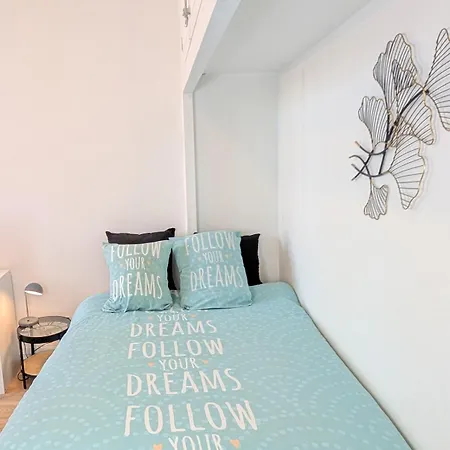 Lägenhet Le Castille D'or Elegant, En Face De L'hotel De