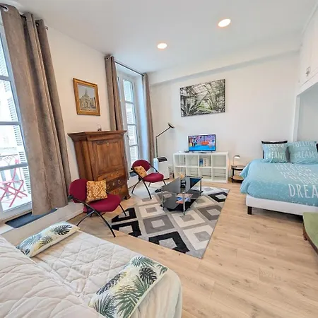 Lägenhet Le Castille D'or Elegant, En Face De L'hotel De