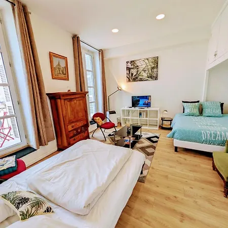 Le Castille D'or Elegant, En Face De L'hotel De Lägenhet Poitiers