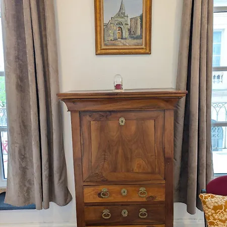 Le Castille D'or Elegant, En Face De L'hotel De Apartman Poitiers