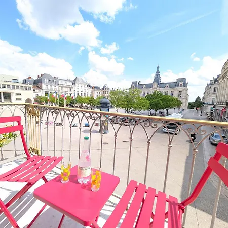 Apartman Le Castille D'or Elegant, En Face De L'hotel De Poitiers